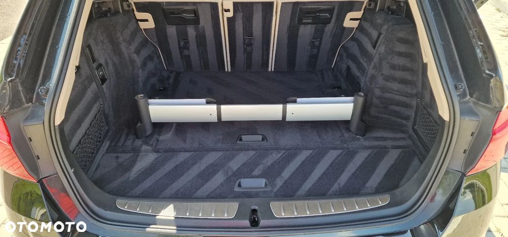 BMW Seria 3 320d - 12