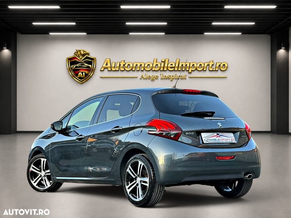 Peugeot 208 - 5
