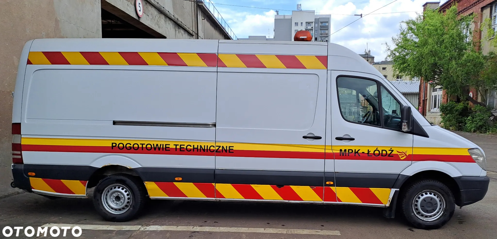 Mercedes-Benz Sprinter - 4