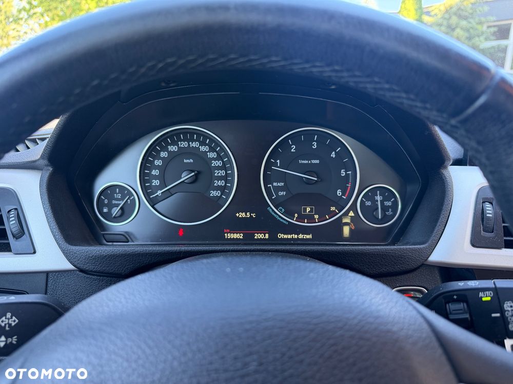 BMW Seria 3 320d Efficient Dynamics Sport Line - 16
