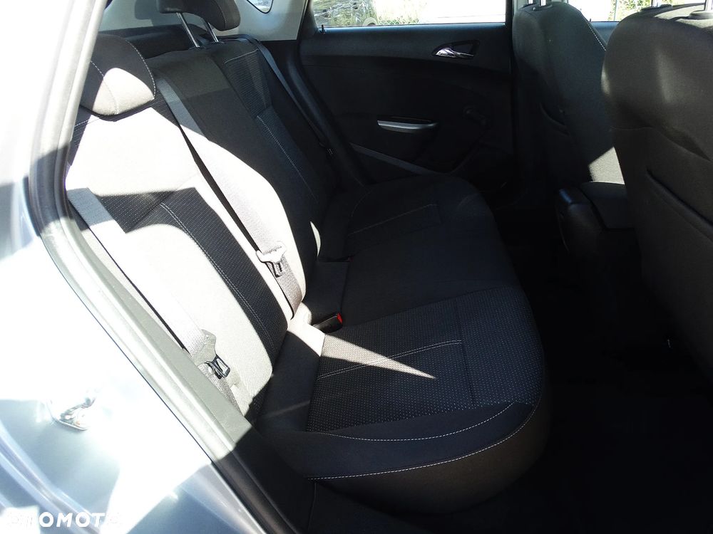 Opel Astra 1.6 Automatik Color Edition - 31