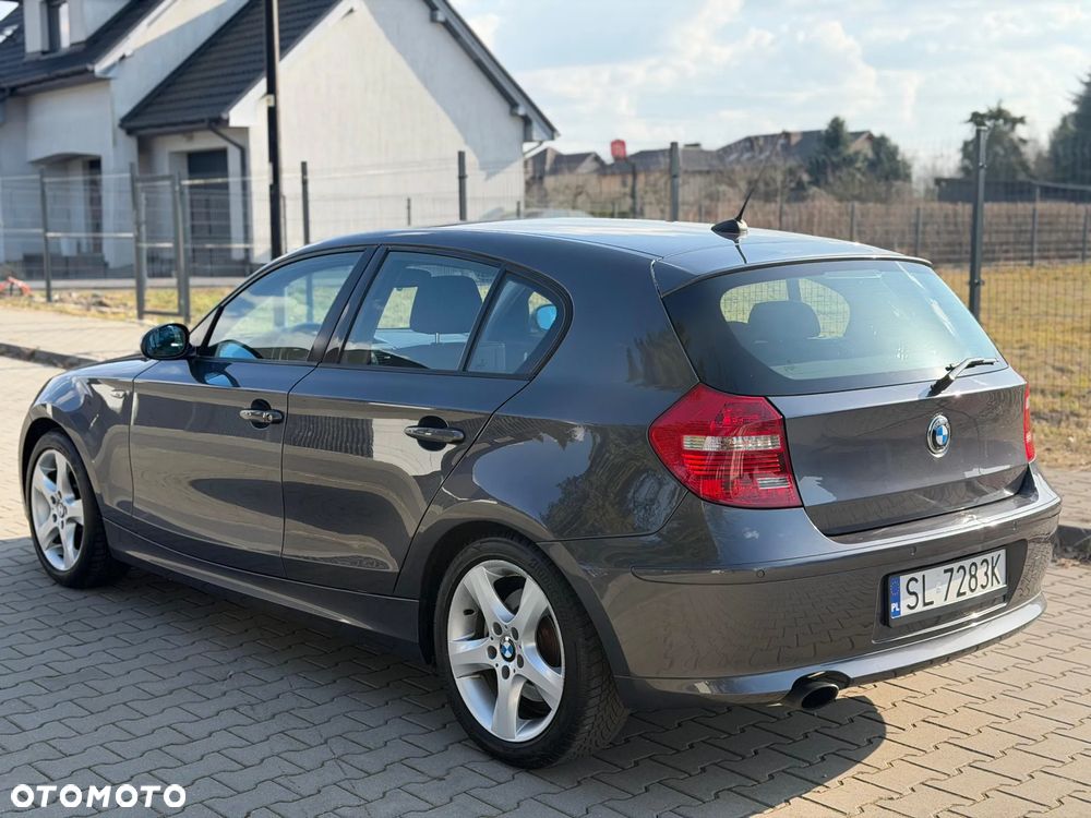 BMW Seria 1 123d DPF - 11