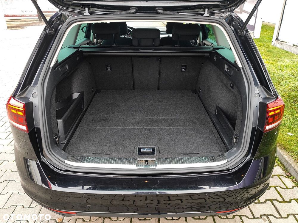 Volkswagen Passat Variant 2.0 TDI EVO Business DSG - 36