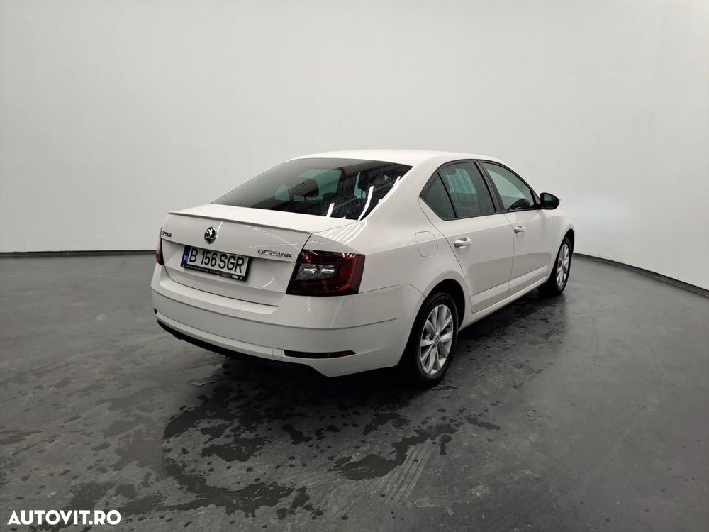 Skoda Octavia - 4