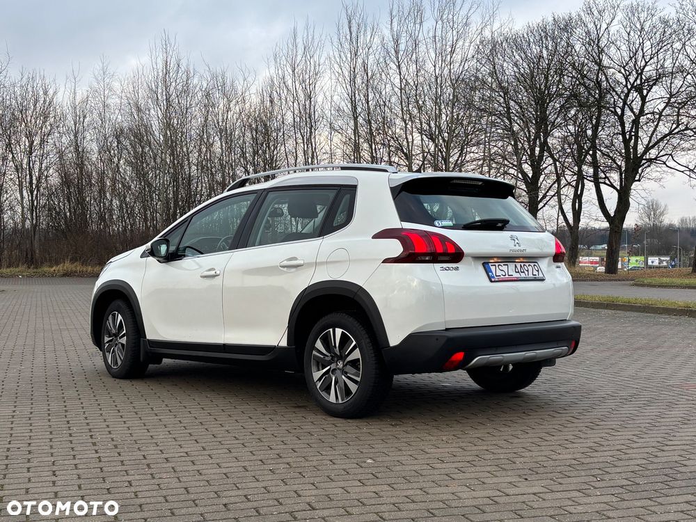 Peugeot 2008 1.2 Pure Tech Allure S&S - 3