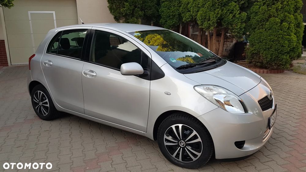 Toyota Yaris 1.3 Luna Premium - 15