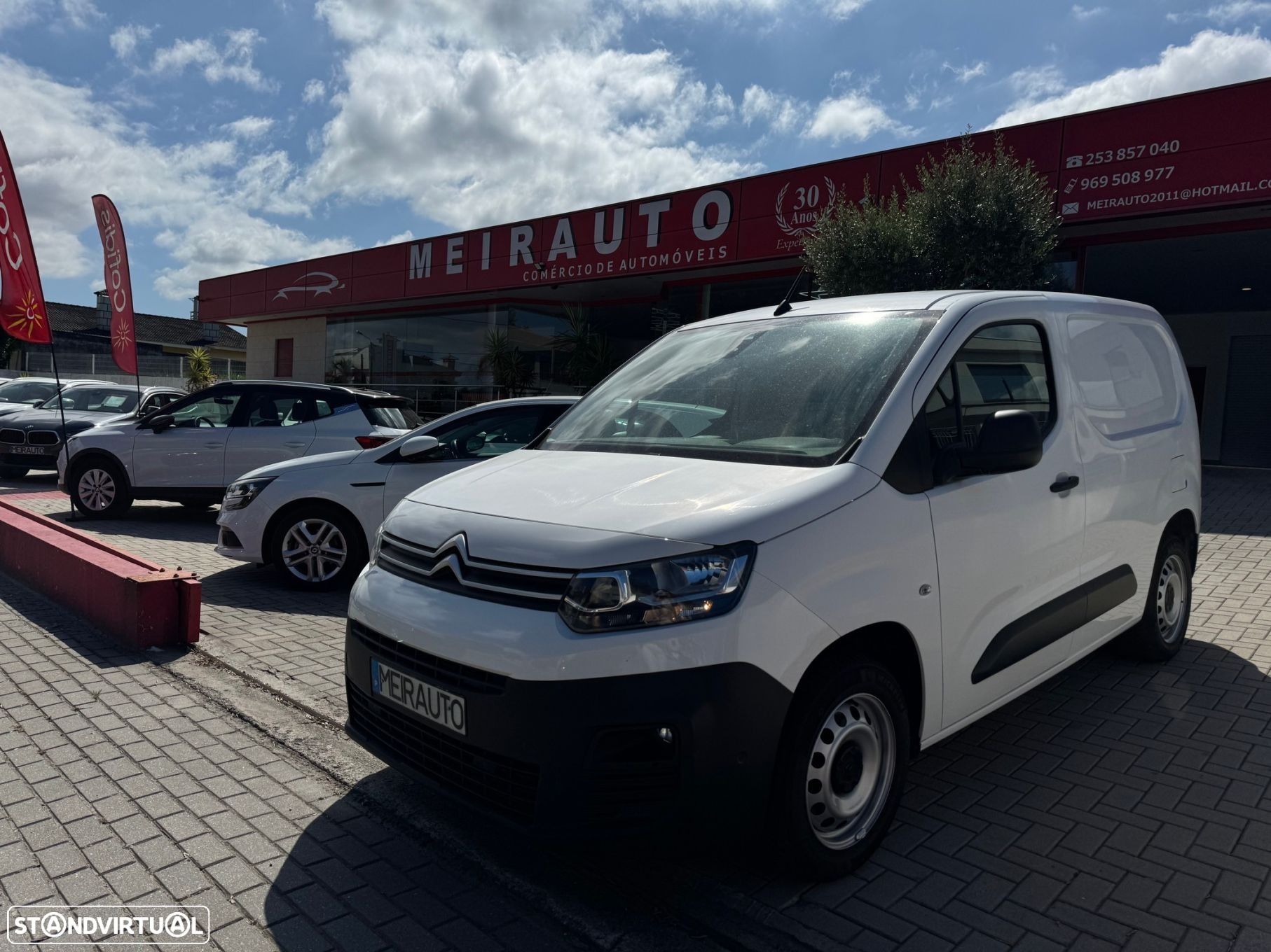Citroën Berlingo 1.5 BlueHDi M Shine Pack - 12