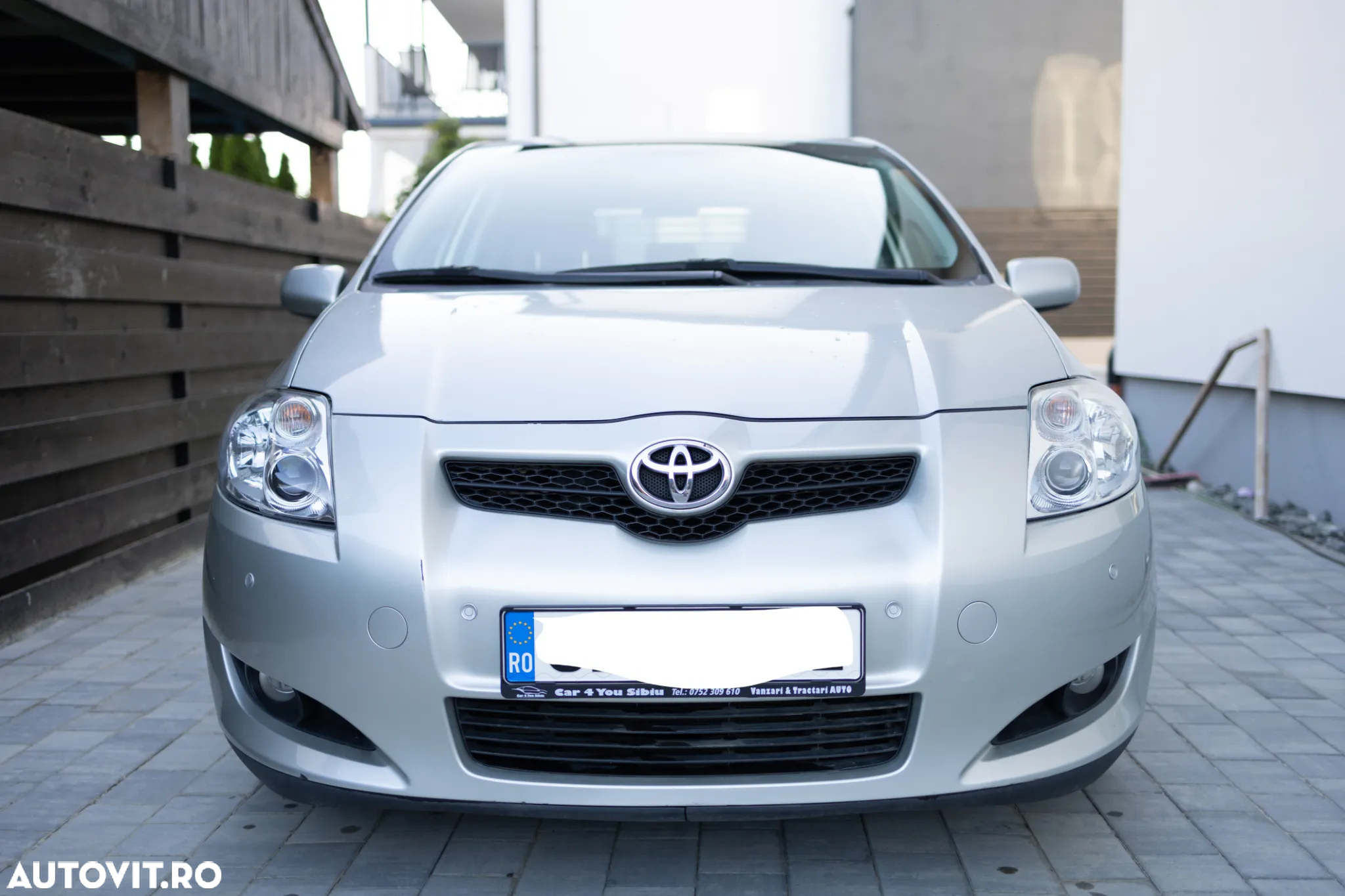 Toyota Auris 1.6 Aut Luna - 2