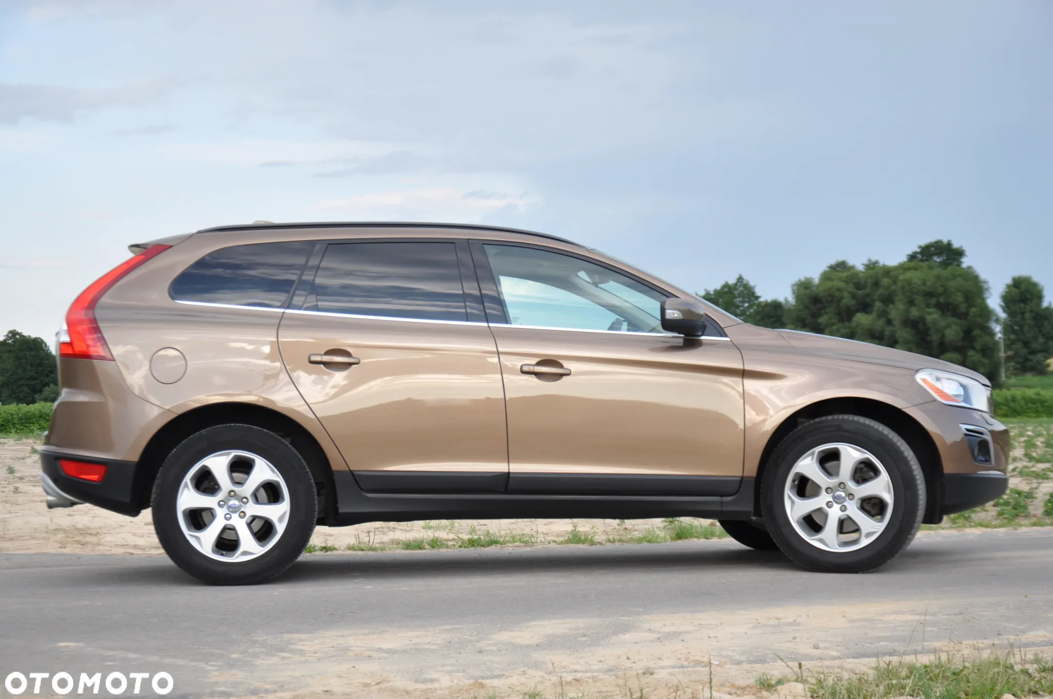 Volvo XC 60 2.4D AWD R-Design - 3