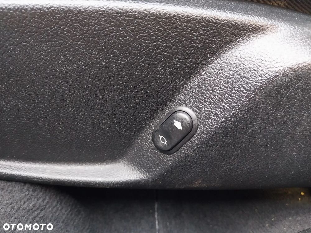 Ford Mondeo 2.0 Trend X - 17