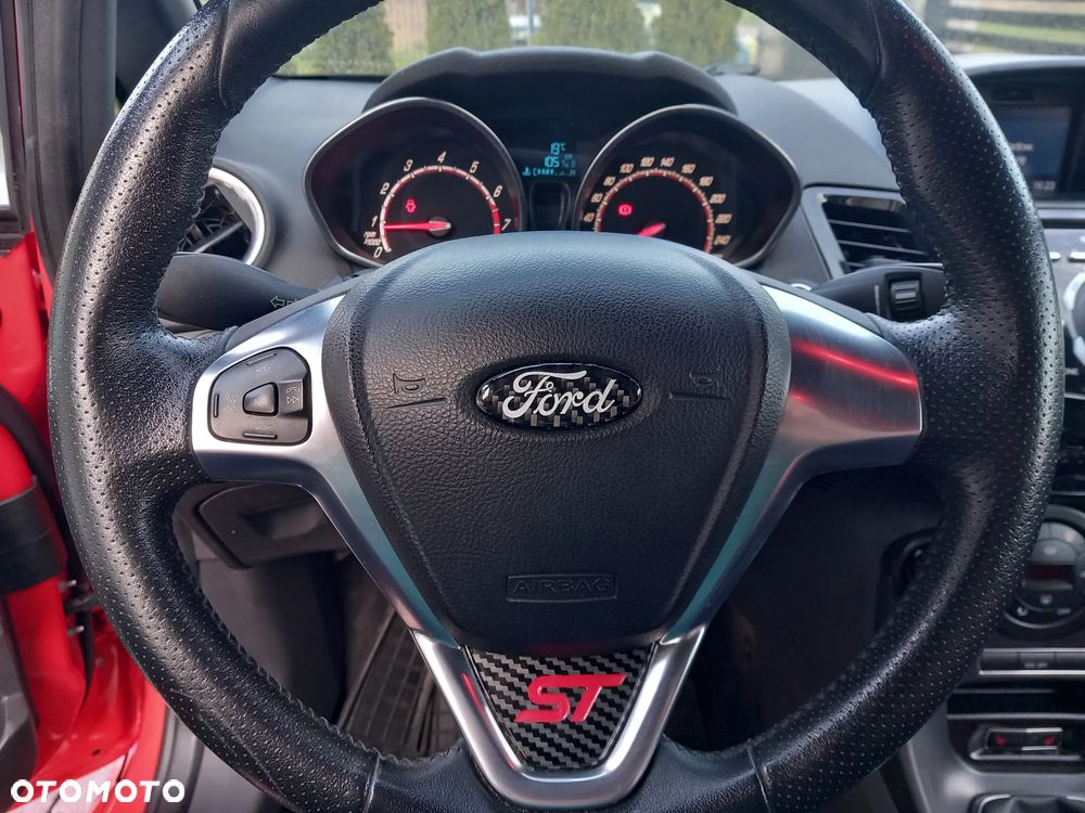 Ford Fiesta 1.6 EcoBoost ST - 27
