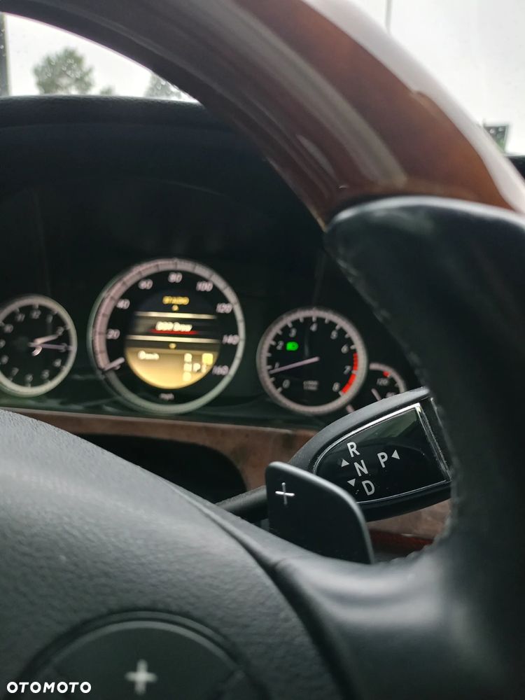 Mercedes-Benz Klasa E 350 4Matic 7G-TRONIC - 8