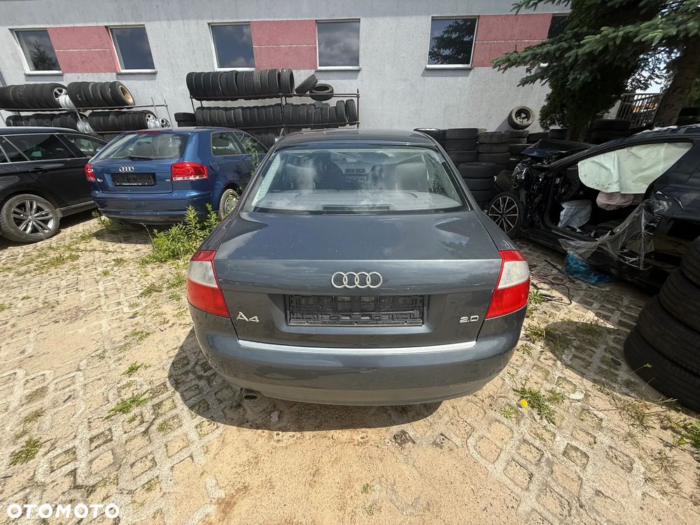 Klapa Bagażnika Audi A4 B6 - 1