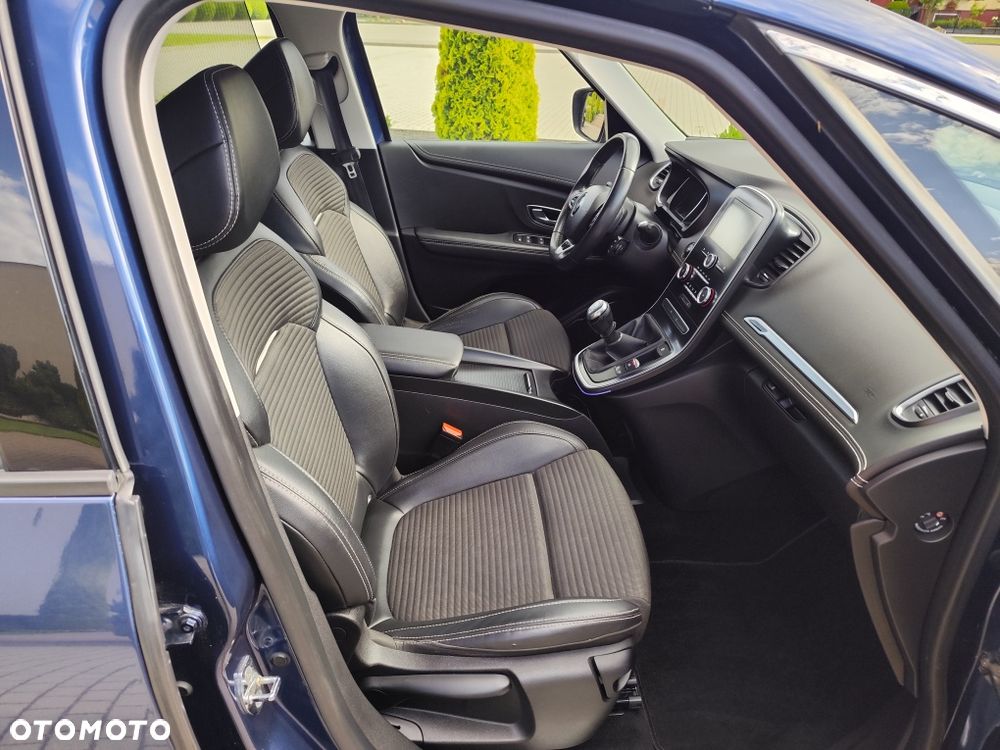 Renault Grand Scenic - 8