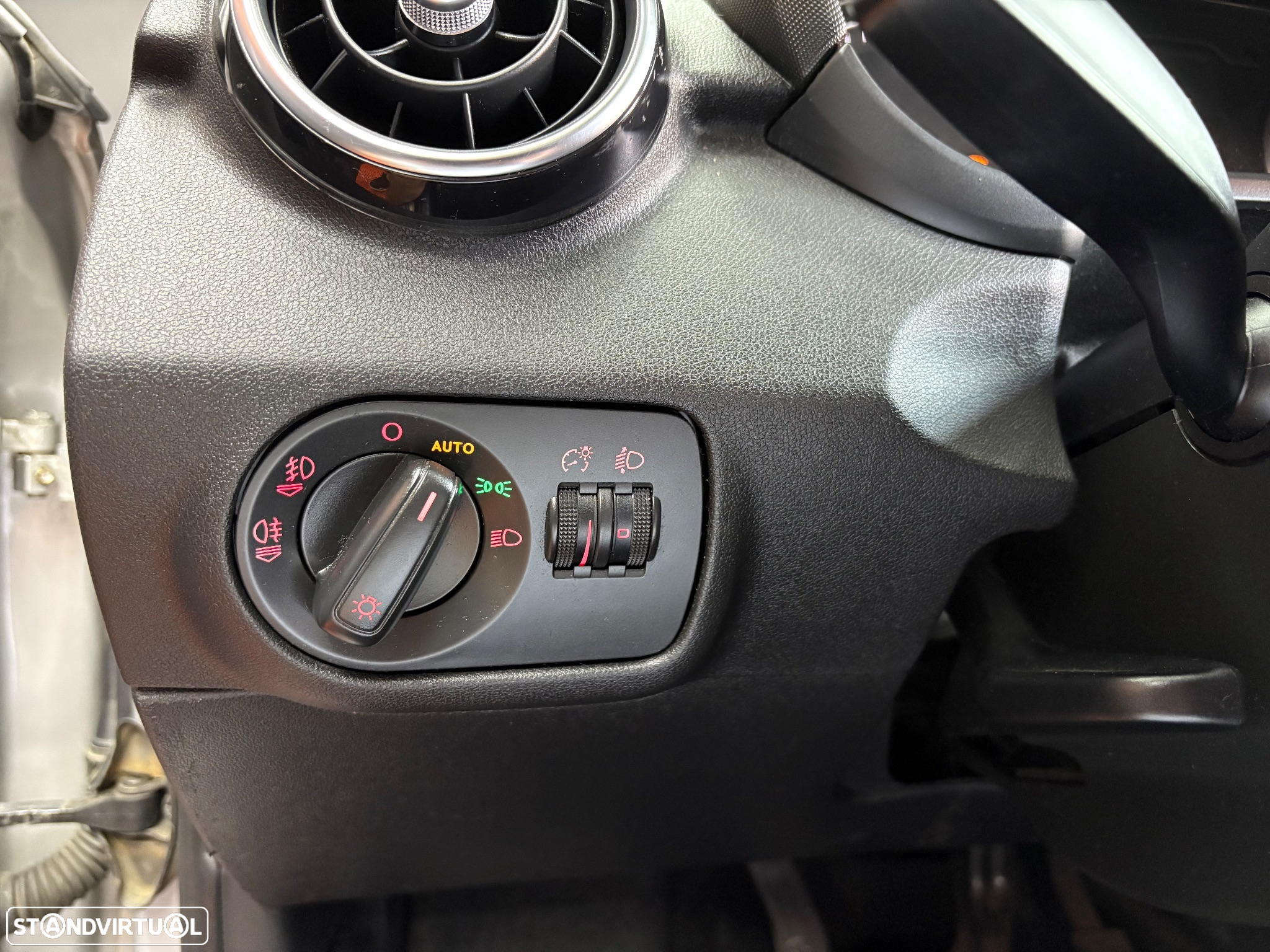 Audi A1 Sportback 1.6 TDI S-line - 40