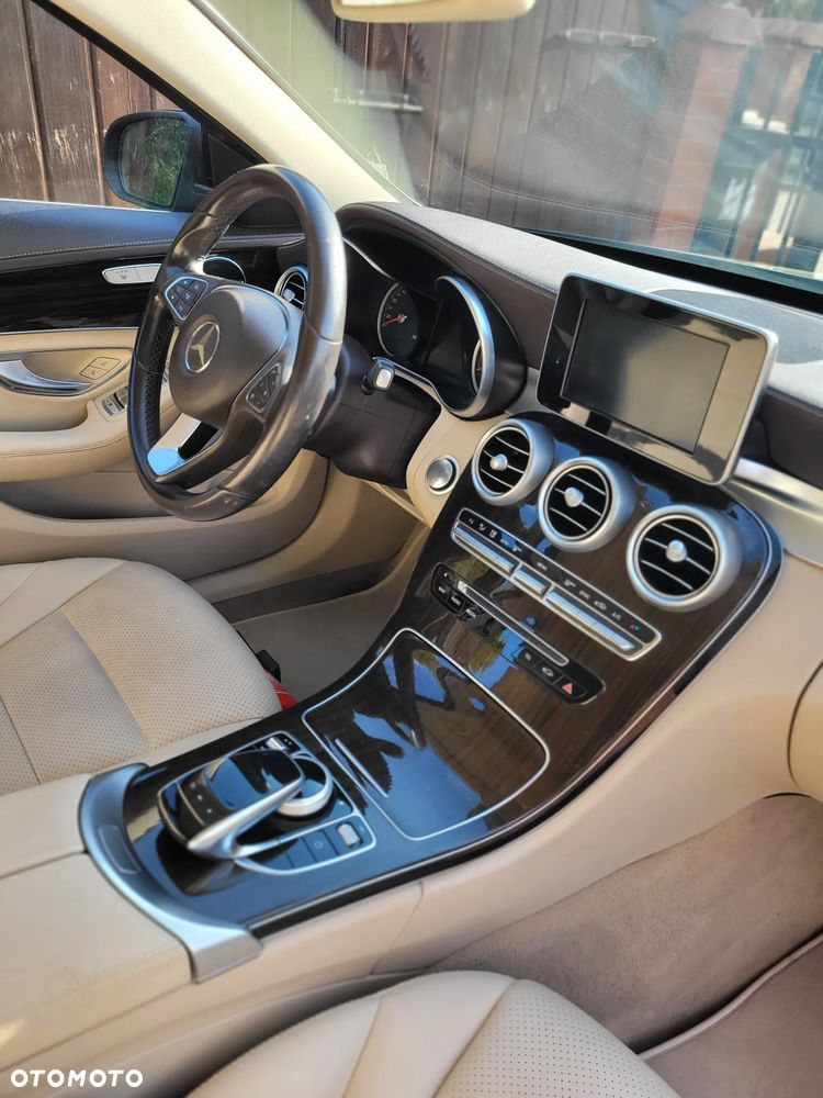 Mercedes-Benz Klasa C 200 4-Matic 9G-TRONIC - 8
