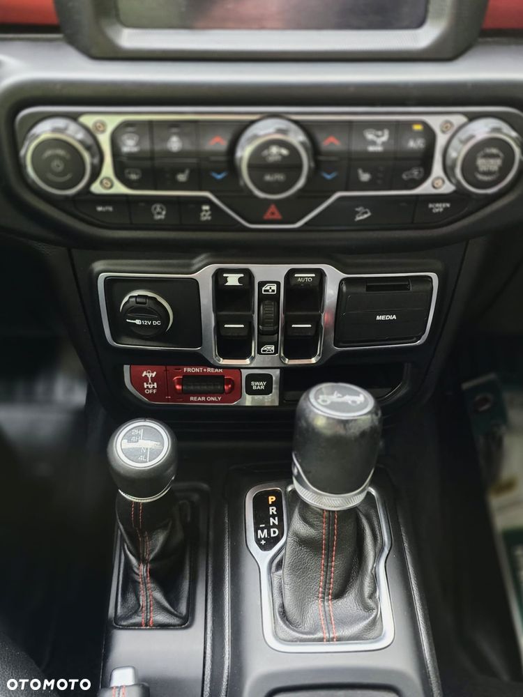Jeep Wrangler - 5