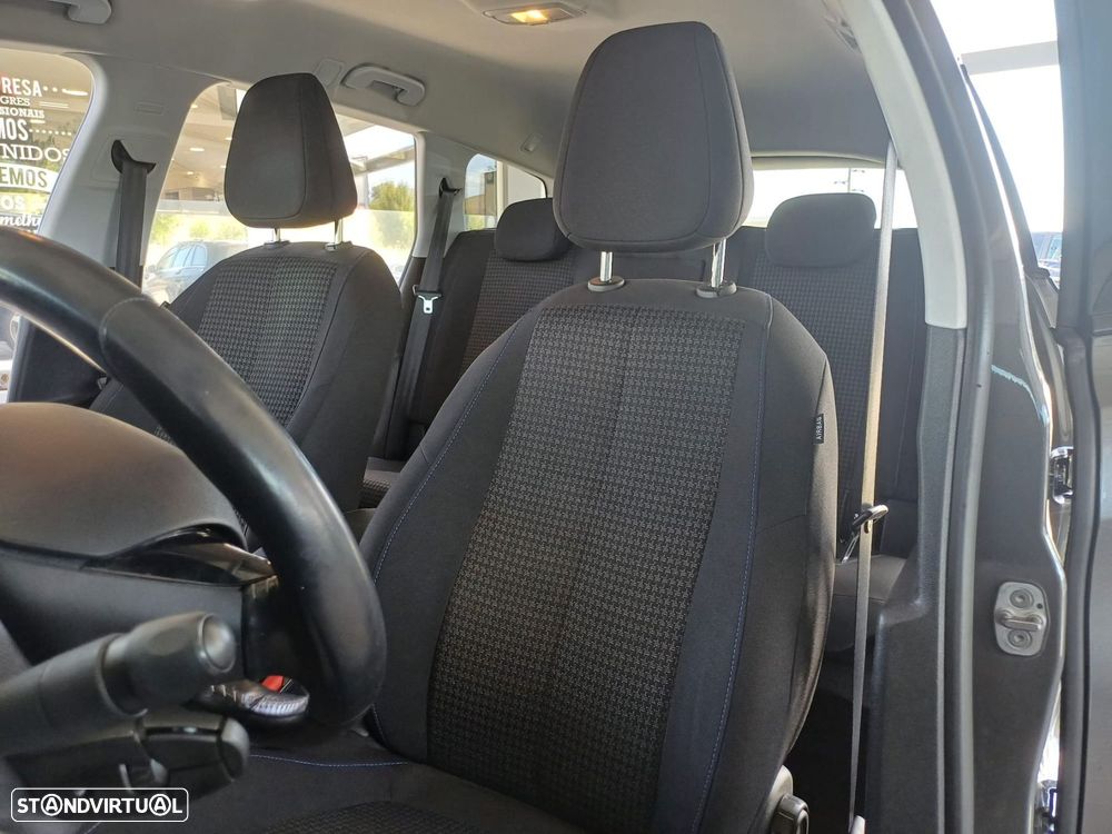 Peugeot 308 SW 1.5 BlueHDi Style J17 - 17
