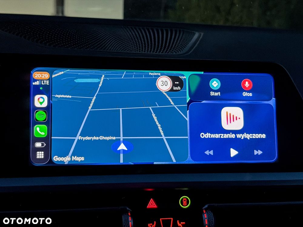 BMW Seria 3 330e M Sport - 33