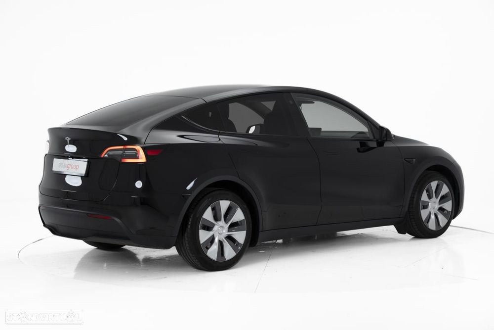 Tesla Model Y Long Range RWD - 4