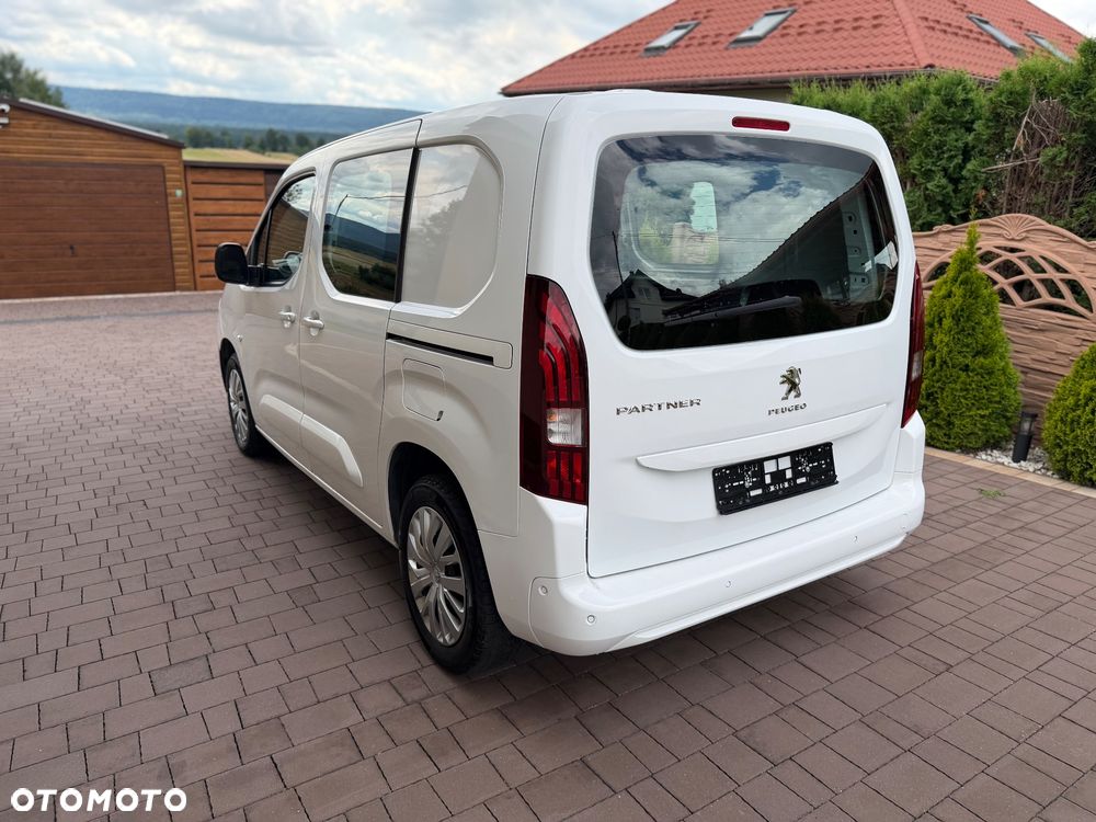 Peugeot Partner  21r 130 HK Niski przebieg 1wł ASO 5 dzwi Euro6.2/ford/opel/citroen - 9
