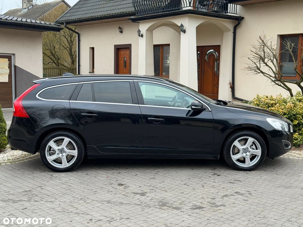 Volvo V60 T3 Momentum - 6