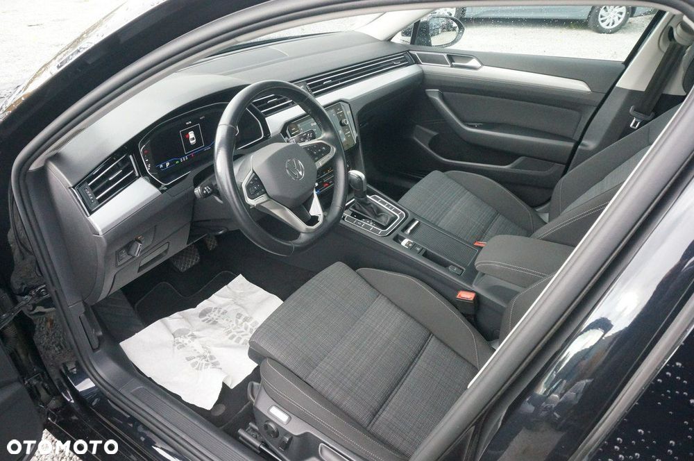 Volkswagen Passat - 20