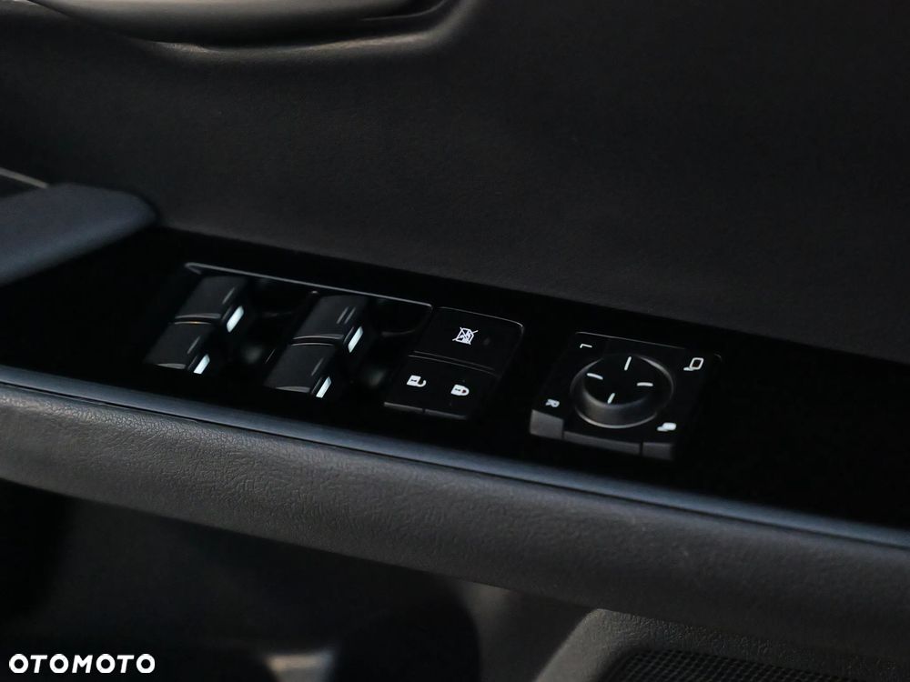 Lexus UX 250h GPF Elegance 2WD - 40