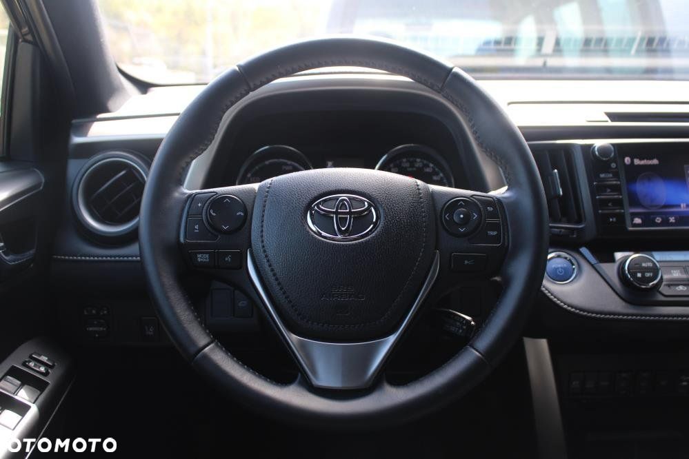 Toyota RAV4 - 14