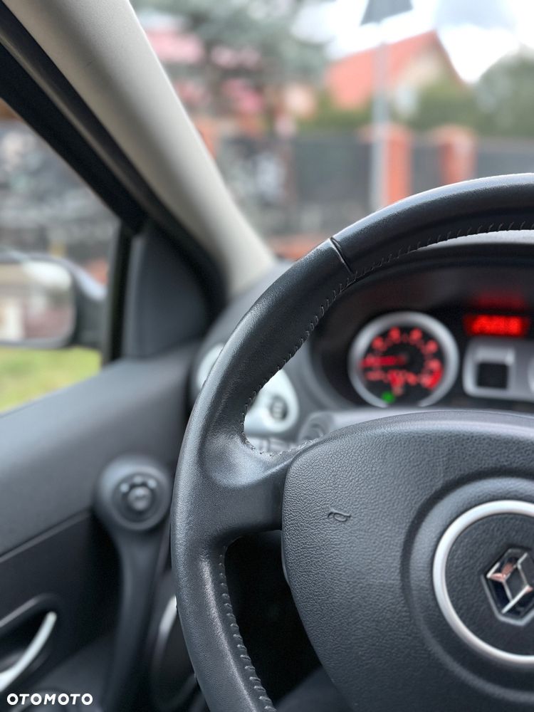 Renault Clio 1.2 TCE Alize - 23