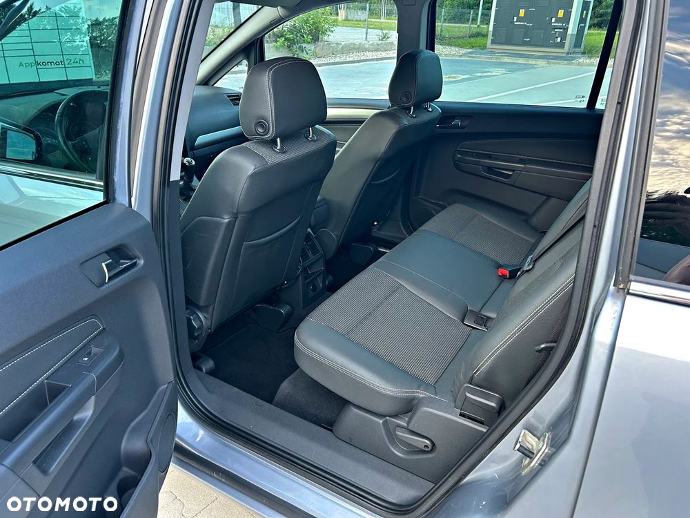 Opel Zafira 1.8 Cosmo - 10