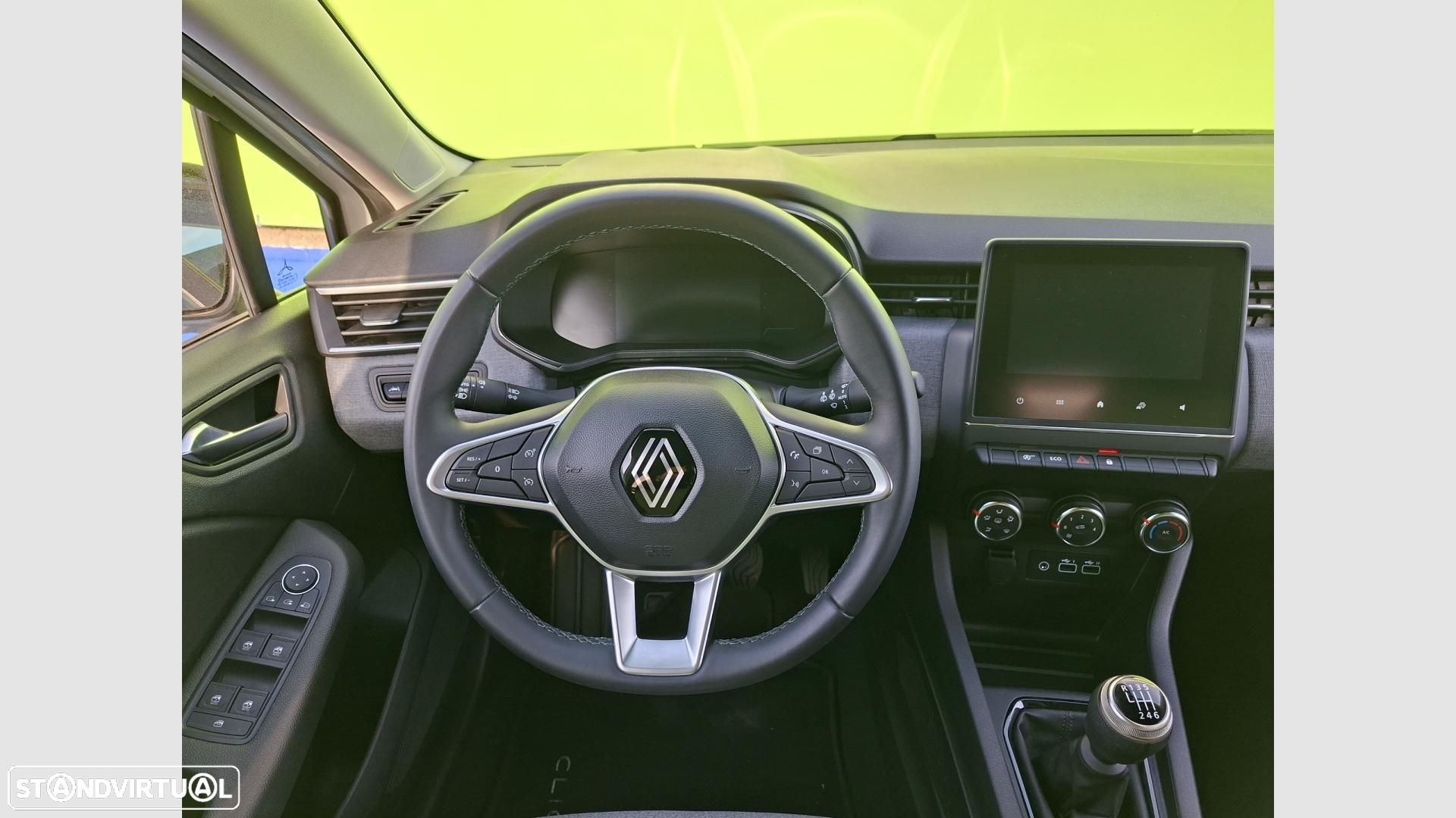 Renault Clio - 10