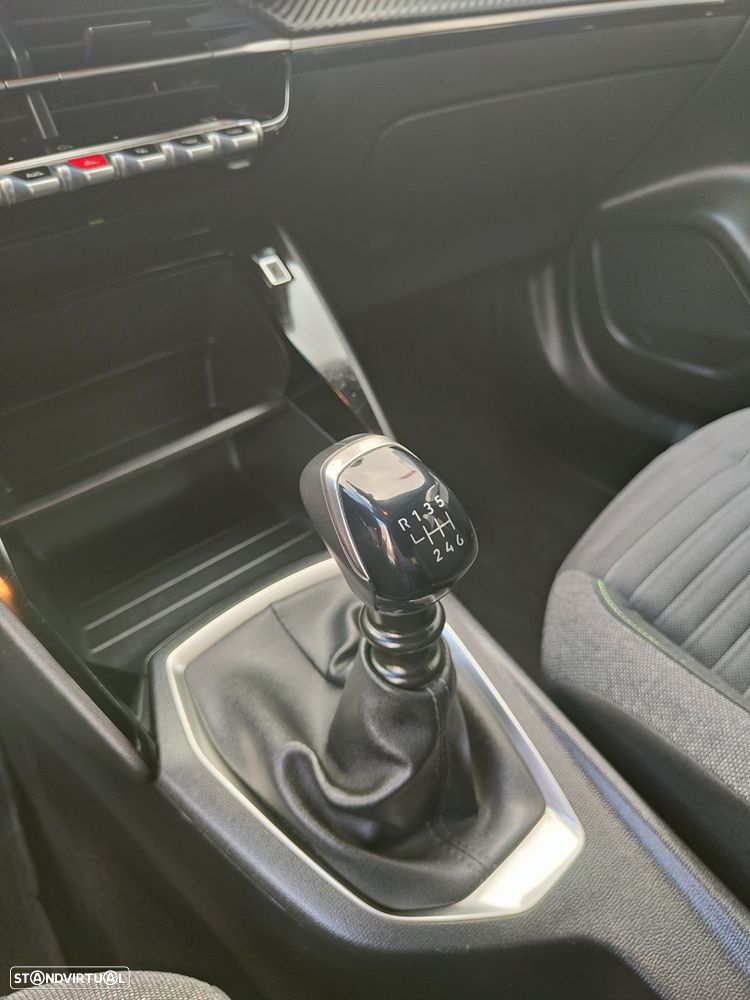 Peugeot 2008 1.2 PureTech Active Pack - 38