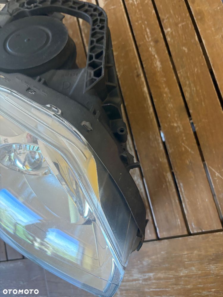Citroen C5 x7 Lampa prawa przód przednia xenon 9674869880 - 6