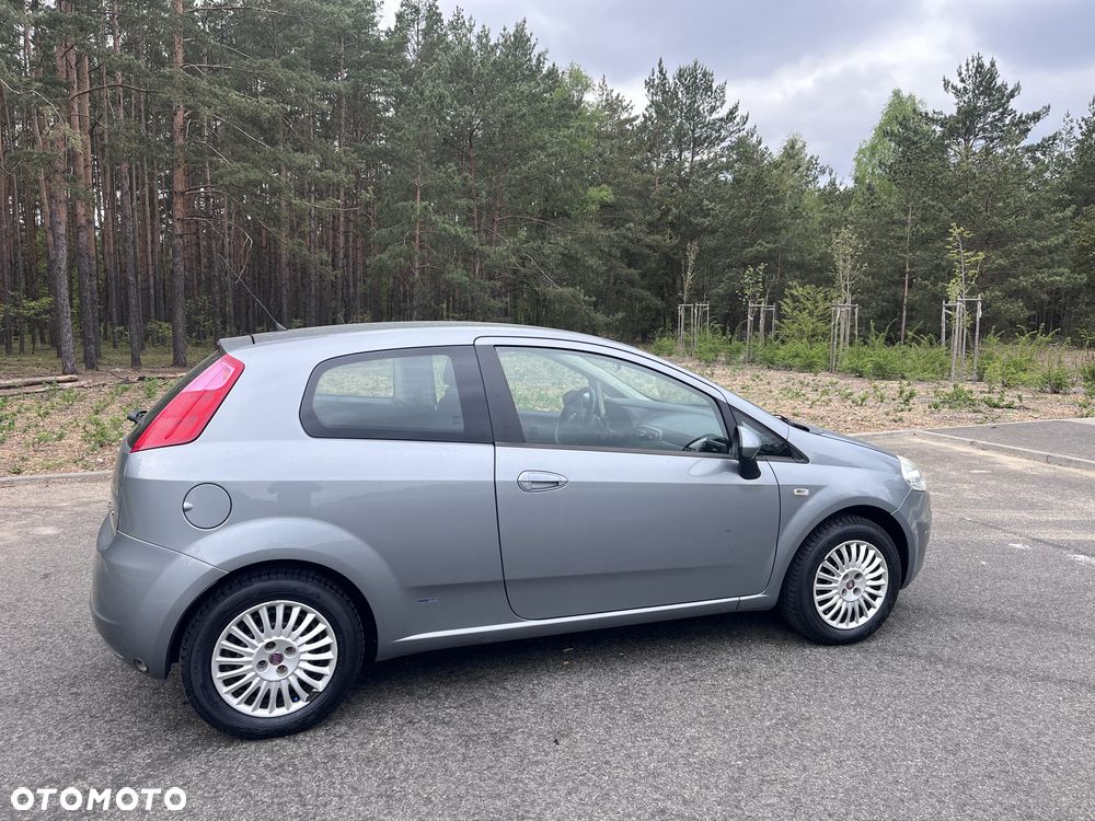 Fiat Punto 1.2 16V Dynamic - 2