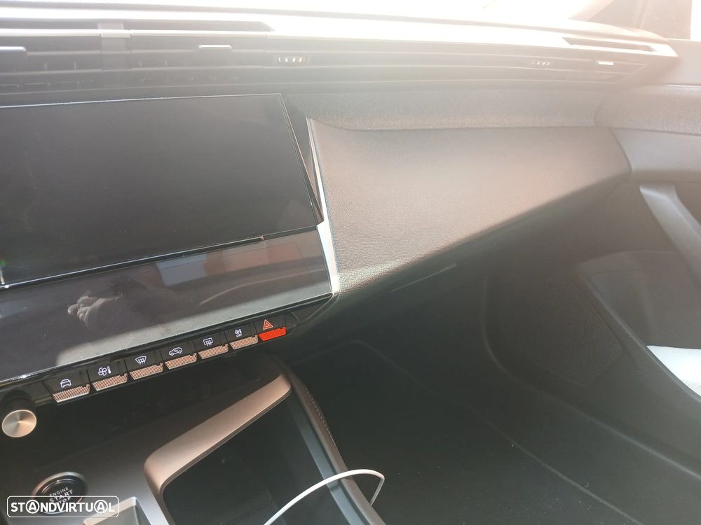 Peugeot 408 225 e-EAT8 Allure - 4