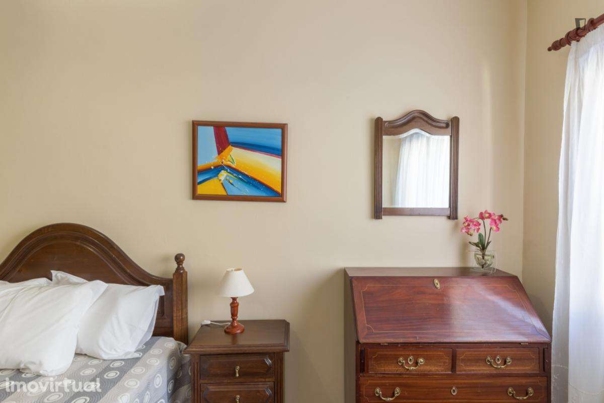 Quarto - localizado em Campanhã Porto - Grande imagem: 4/23