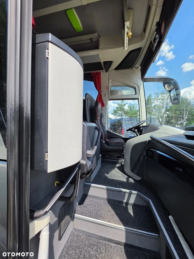 Mercedes-Benz TOURISMO 17 RHD - 7