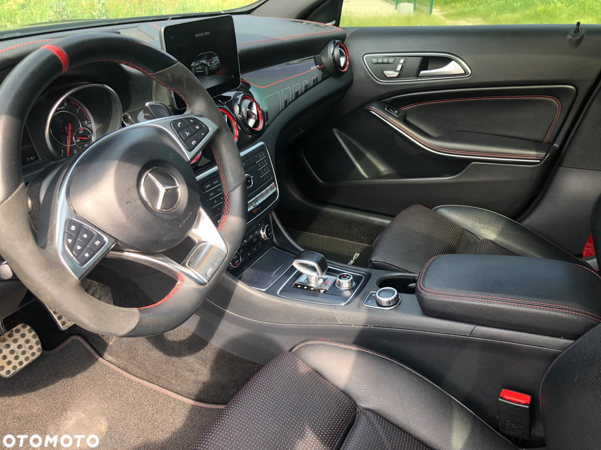 Mercedes-Benz GLA AMG 45 4Matic AMG Speedshift 7G-DCT - 25
