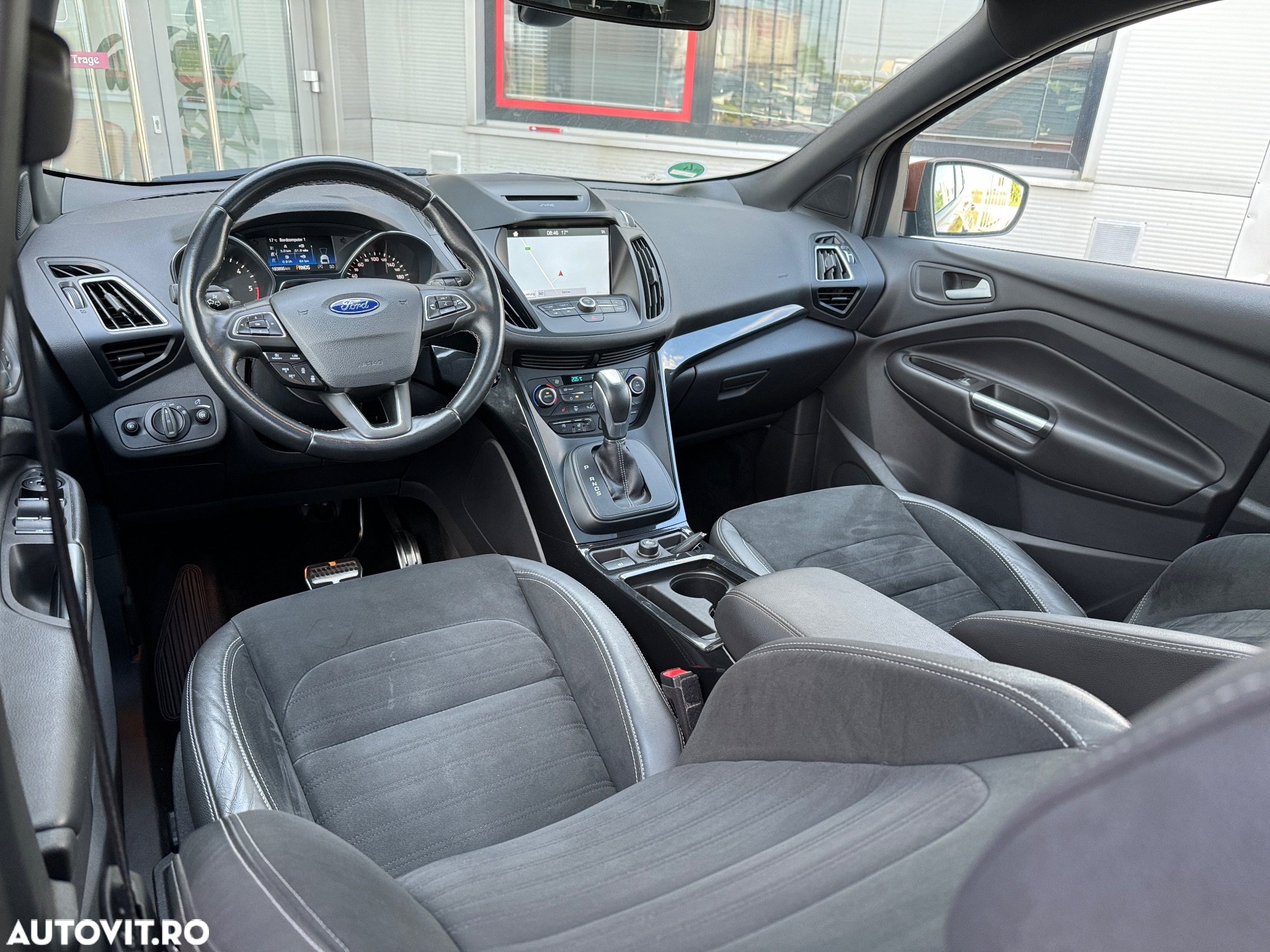 Ford Kuga 2.0 TDCi 4WD Powershift ST-Line - 8