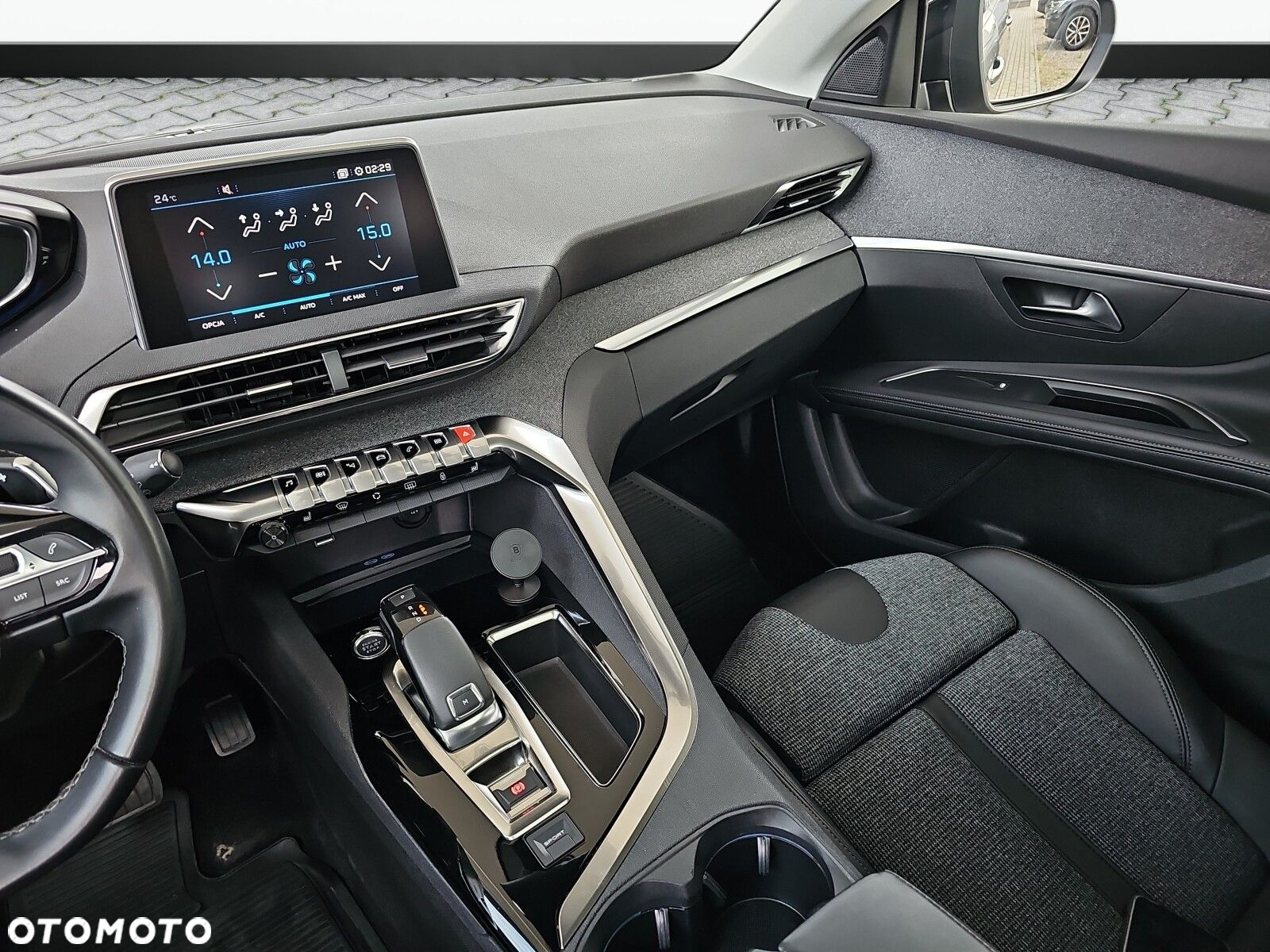 Peugeot 5008 1.6 PureTech Allure S&S EAT8 - 20