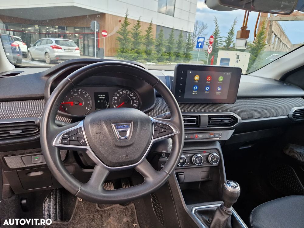 Dacia Sandero - 8