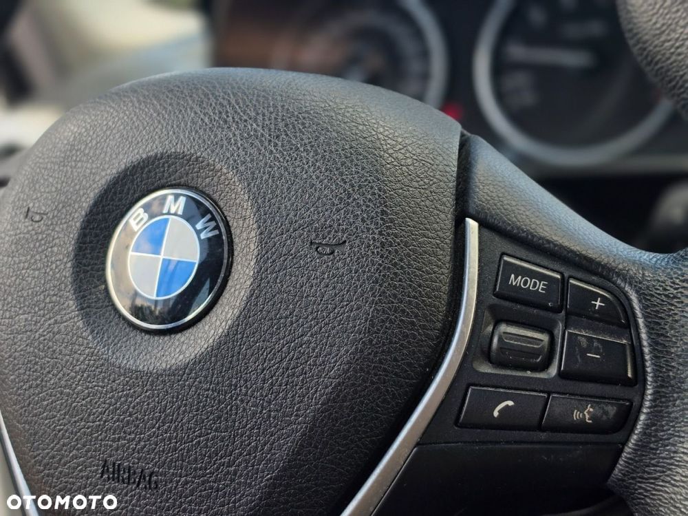 BMW Seria 1 - 21