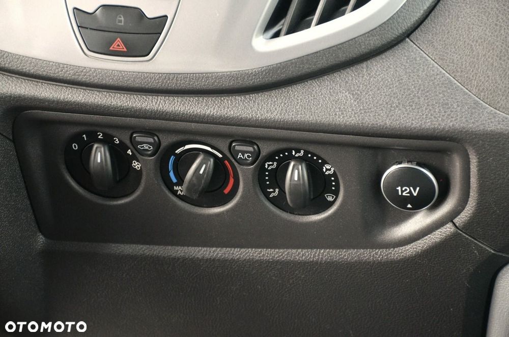 Ford Transit - 18