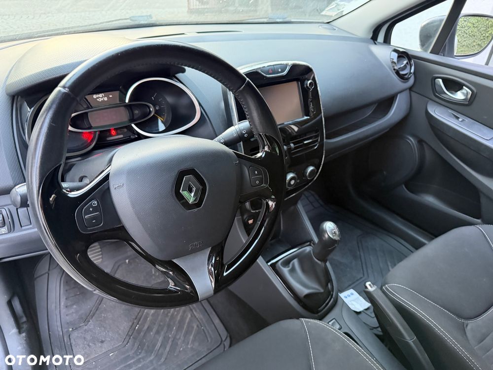 Renault Clio - 9