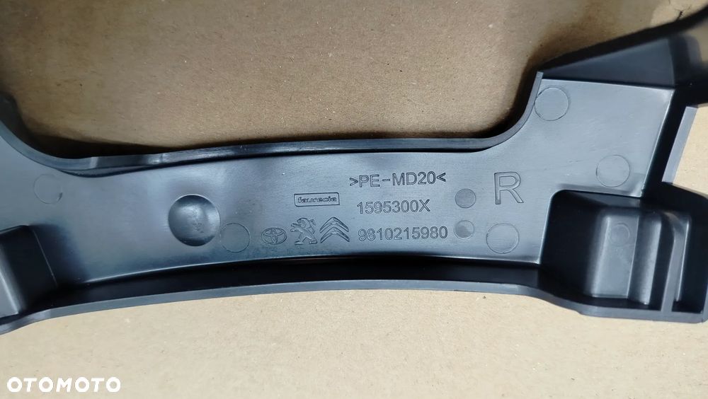 NOWY ŚLIZG ZDERZAKA PRAWY TYŁ EXPERT JUMPY PROACE IV 16- - 3