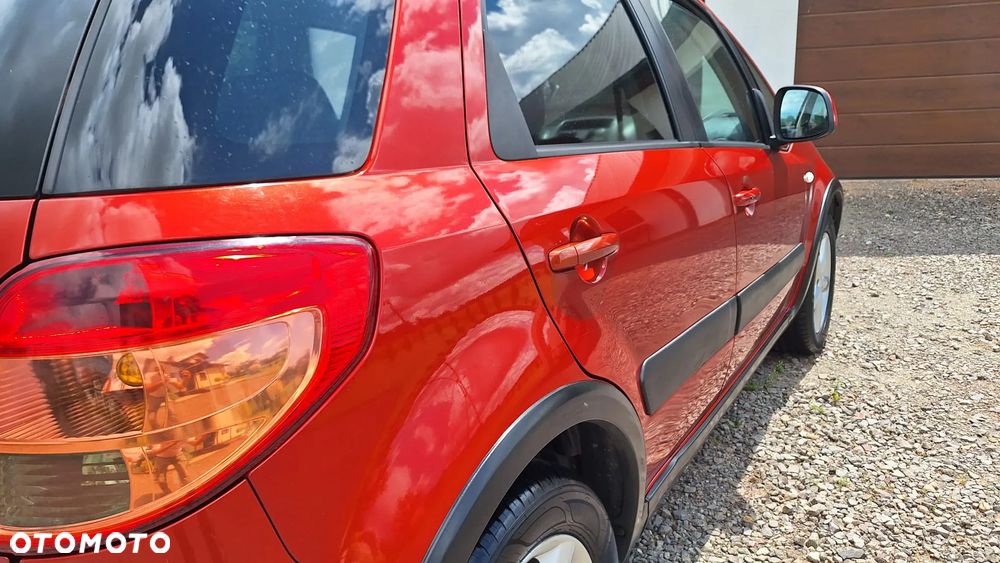 Suzuki SX4 1.6 GS / Premium - 10