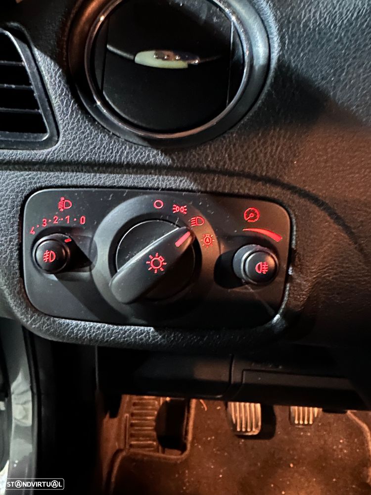 Ford S-Max 1.8 TDCi Trend 7L - 10