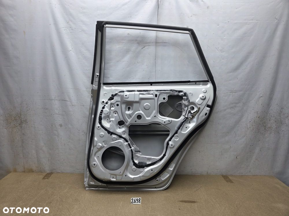 Toyota auris II 2 12-18r DRZWI PRAWY PRAWE TYŁ TYLNE - 6