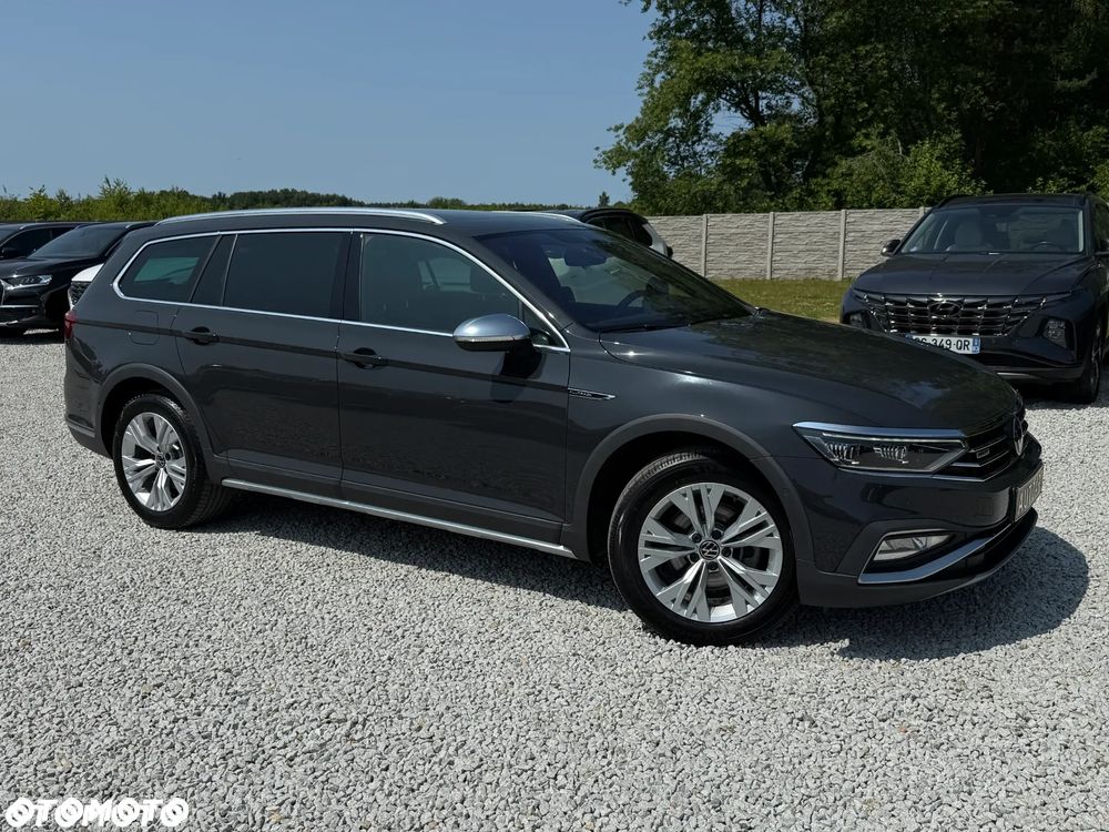 Volkswagen Passat Alltrack 2.0 TDI SCR DSG 4Motion - 19